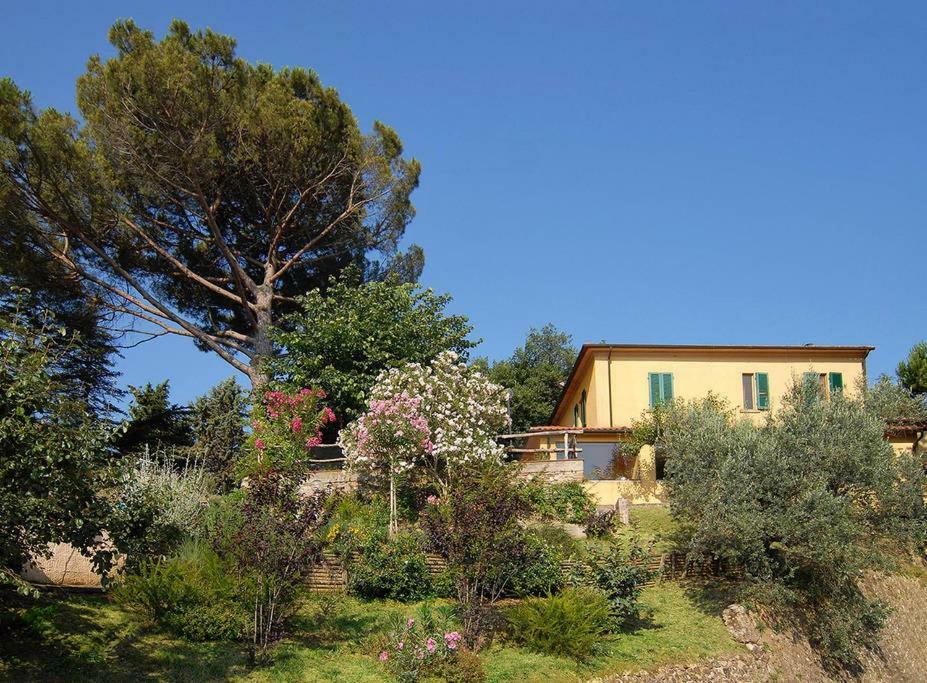 Stunning Country House Overlooking Tuscany Hills Lorenzana Εξωτερικό φωτογραφία